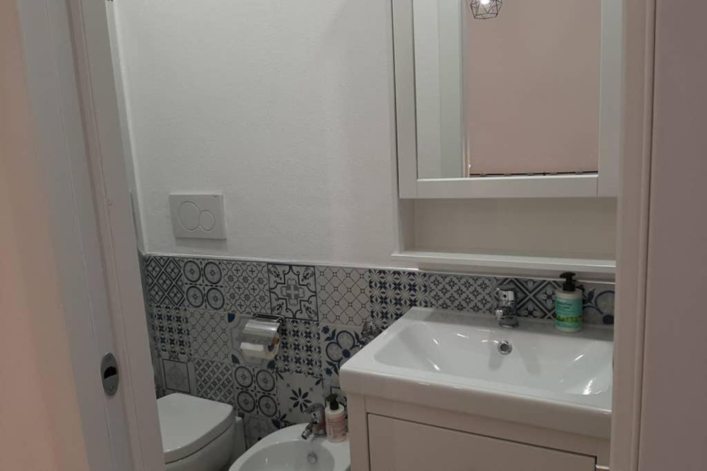 Casetta Alu' - Il Tuo Nido A Stampace Cagliari Buitenkant foto